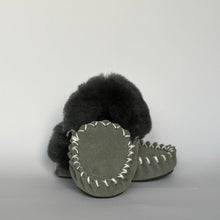 Load image into Gallery viewer, KIDS SHEEPSKIN MOCCASINS