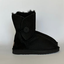 Load image into Gallery viewer, SHORT ONE BUTTON UGG BOOTS