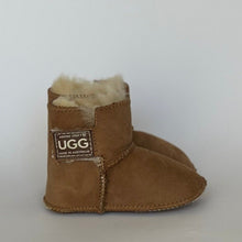 Load image into Gallery viewer, BABY BOOTIES WITH VELCRO