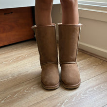 Load image into Gallery viewer, CLASSIC TALL LACE-UP UGG BOOT
