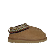 Load image into Gallery viewer, VINTAGE SHEEPSKIN SLIPPER WITH BRAID