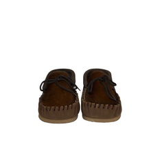 Load image into Gallery viewer, COWHIDE SUEDE MOCCASINS