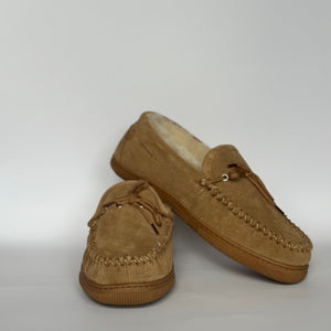 OUTBACK SHEEPSKIN MOCCASINS