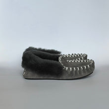 Load image into Gallery viewer, SHEEPSKIN THIN SOLE MOCCAINS FOR MEN
