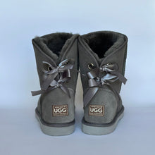 Load image into Gallery viewer, CLASSIC SHORT RIBBON BAILEY BOW UGG BOOTS
