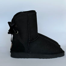 Load image into Gallery viewer, CLASSIC SHORT RIBBON BAILEY BOW UGG BOOTS
