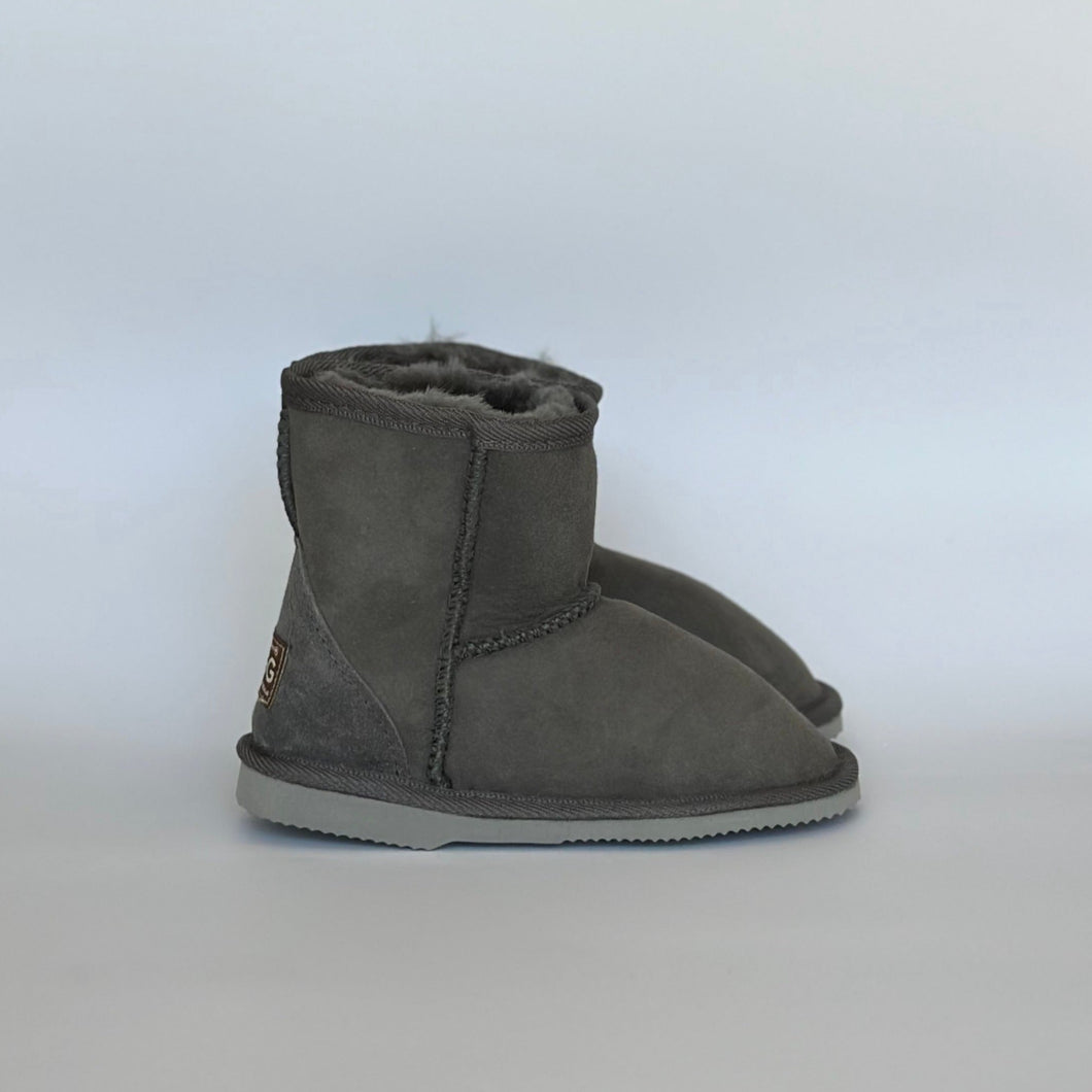 KIDS MINI UGG BOOTS