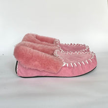 Load image into Gallery viewer, SHEEPSKIN BACK SUPPORT MOCCASINS -  UNISEX
