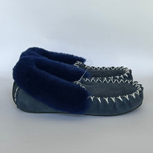 Load image into Gallery viewer, SHEEPSKIN BACK SUPPORT MOCCASINS -  UNISEX
